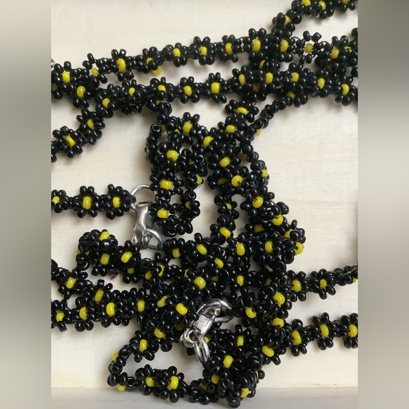 New vintage 🐝retro Flower power beaded choker necklace - Picture 2 of 10
